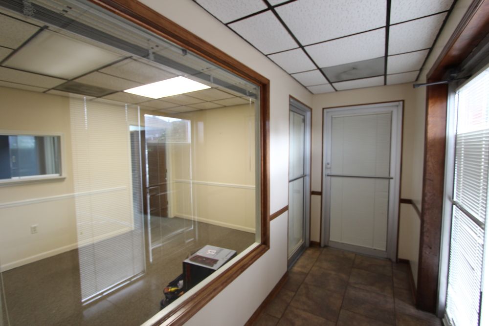 Hardy St Office Opportunity : 1507/1509 Hardy St , Hattiesburg, MS 39401